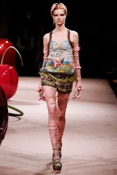 Look 25